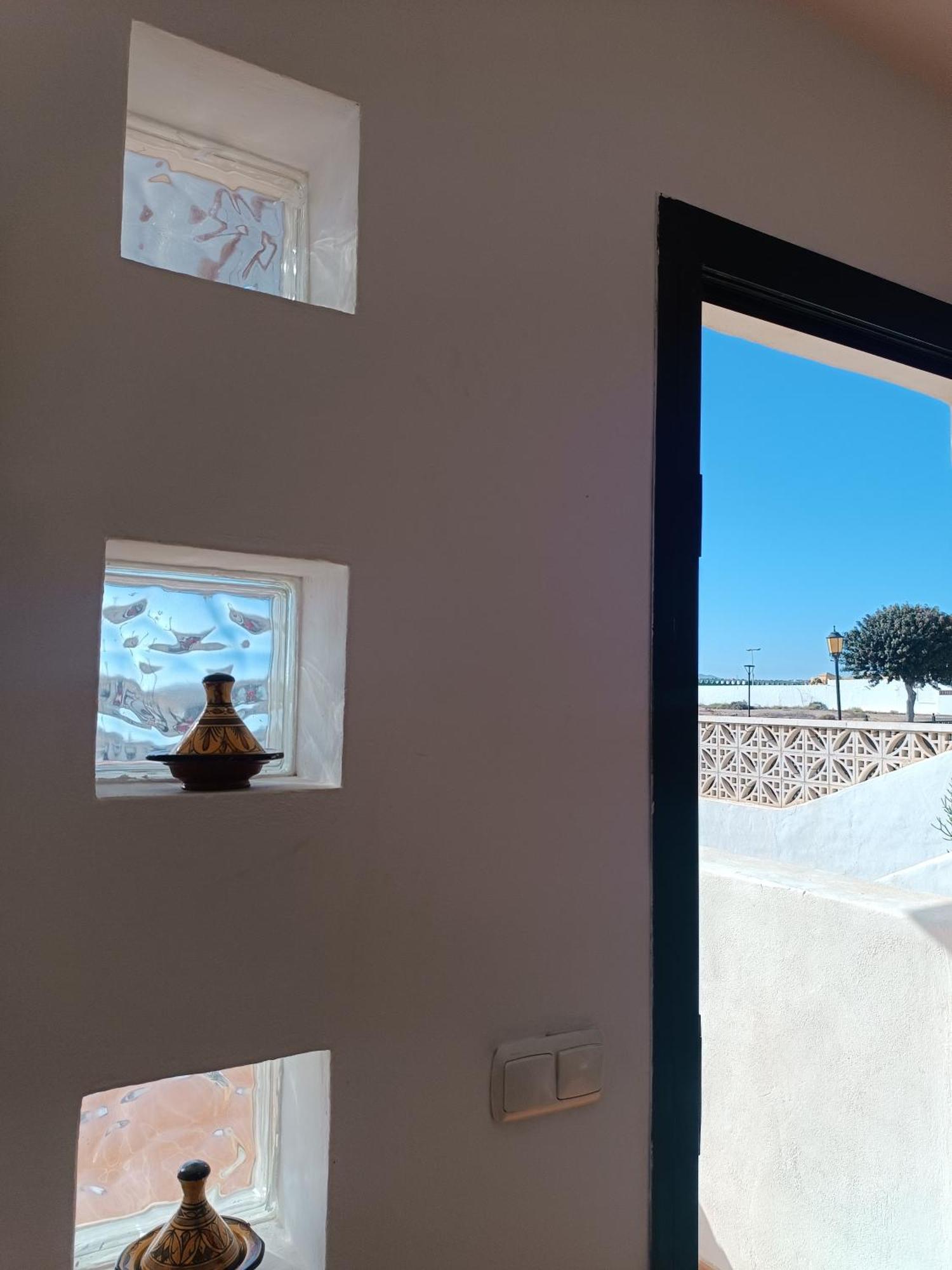 Moana Surf House Vandrehjem Corralejo Eksteriør billede